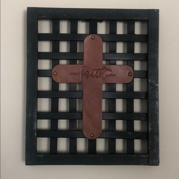 Faith cross - Picture 1 of 4